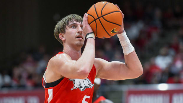 Razorbacks' Joseph Pinion shooting a free throw in Red-White game